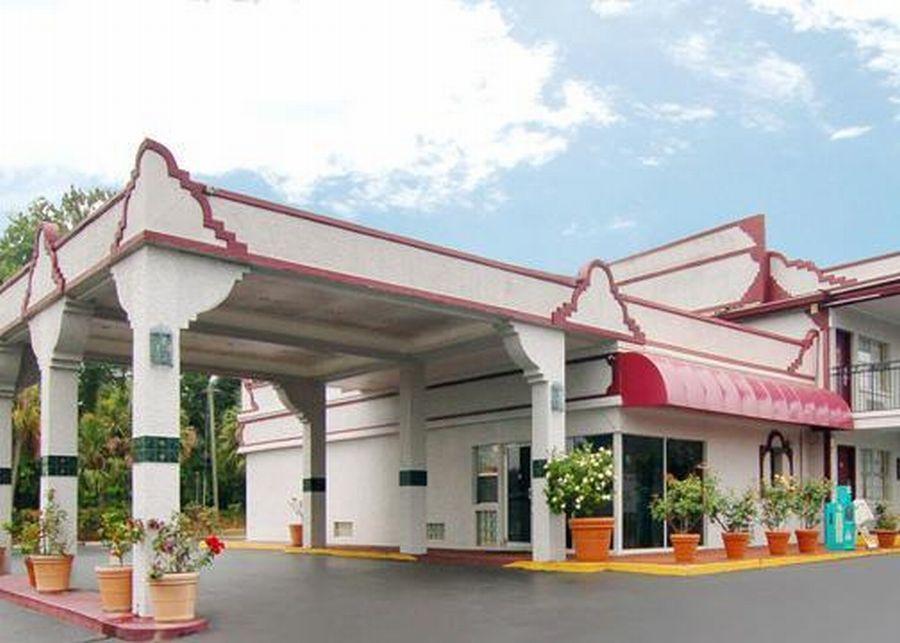 Americas Best Value Inn - Гейнсвилл Экстерьер фото